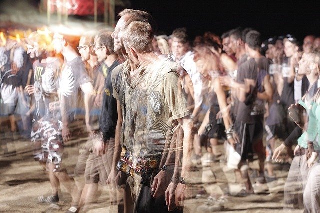 Crowd of ghost people: by Free-Photos from Pixabay