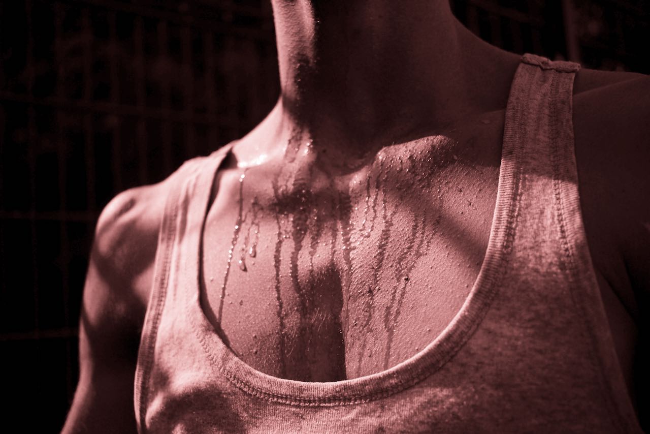 Sweating torso : Image from pixabay.com REF 3581502
