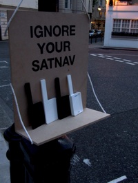 a sign saying 'ignore your satnav'