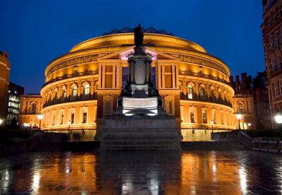 Alberthall at night